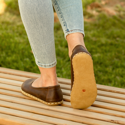 Handmade Barefoot Leather Shoes for Women in Classic Crazy Brown