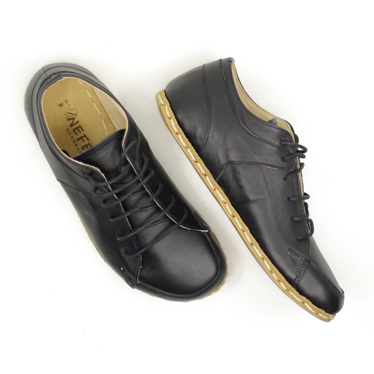 Men's Copper Rivet Earthing Leather Sneaker in Black